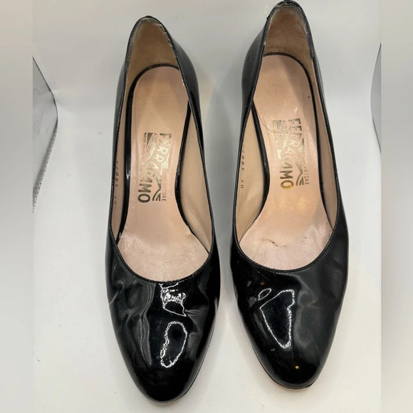 Salvatore‎ Ferragamo Heels size 6 - Picture 1 of 6